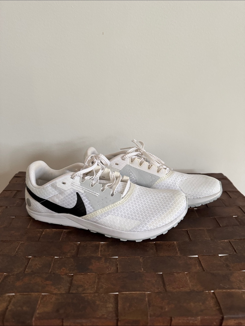 Nike Women’s Racing Rival Waffle White Athletic Running Shoes Size 4.5